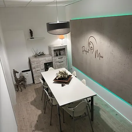 Myhome 3 Apartment *